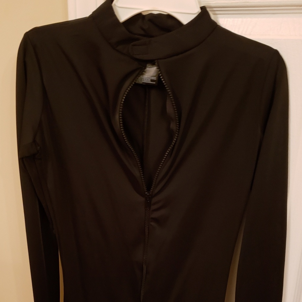 Black zip up romber